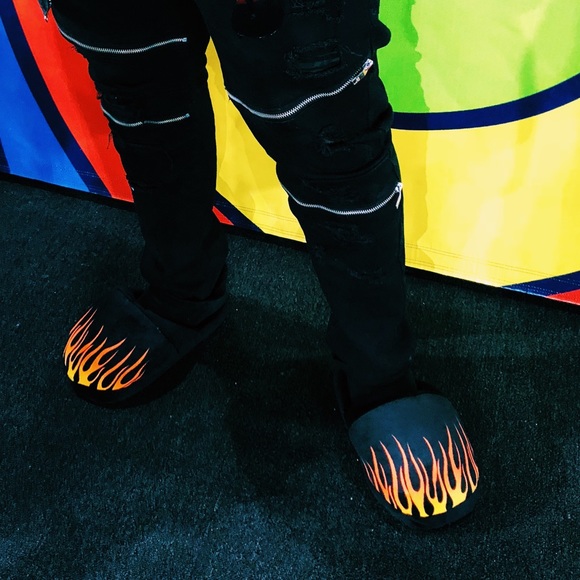 Flame Slippers - Picture 6 of 7